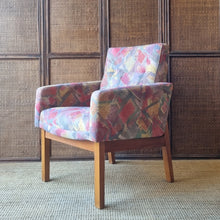 Load image into Gallery viewer, VINTAGE ARMCHAIR

