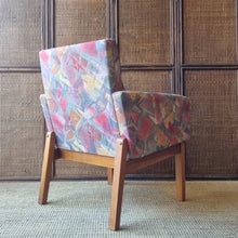 Load image into Gallery viewer, VINTAGE ARMCHAIR
