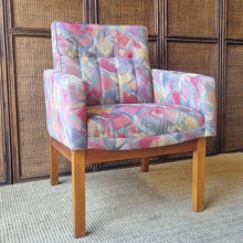 Load image into Gallery viewer, VINTAGE ARMCHAIR
