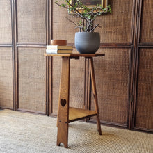 Load image into Gallery viewer, VINTAGE ARTS &amp; CRAFTS SOLID OAK SIDE TABLE
