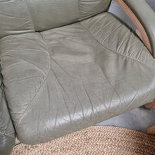 Load image into Gallery viewer, VINTAGE LAMITECH 5 PIECE LEATHER LOUNGE SUITE
