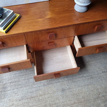 Load image into Gallery viewer, VINTAGE MID CENTURY TEAK DRESSER / SIDEBOARD / TV UNIT

