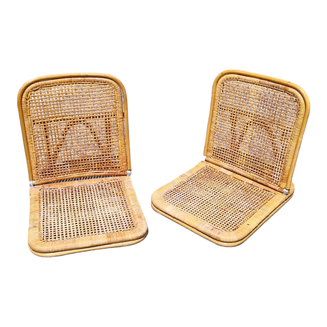 PAIR OF VINTAGE FOLDING CANE RATTAN BEACH CHAIRS Vintage Upcycle
