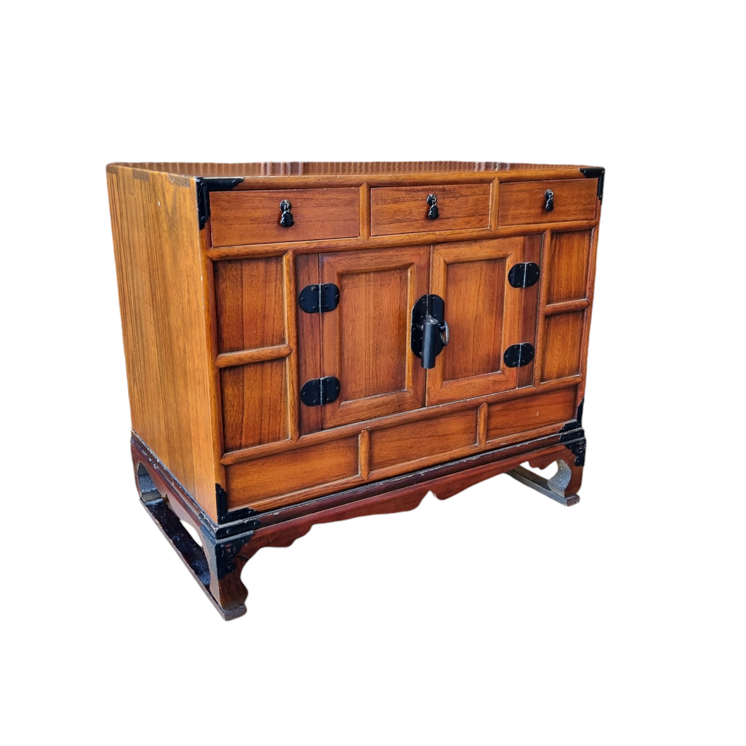 SMALL TANSU CHEST